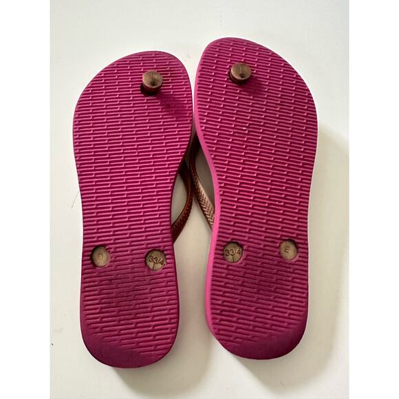 Wonder Woman Havaianas Red Flip Flop size 3 / 4 - Picture 2 of 9
